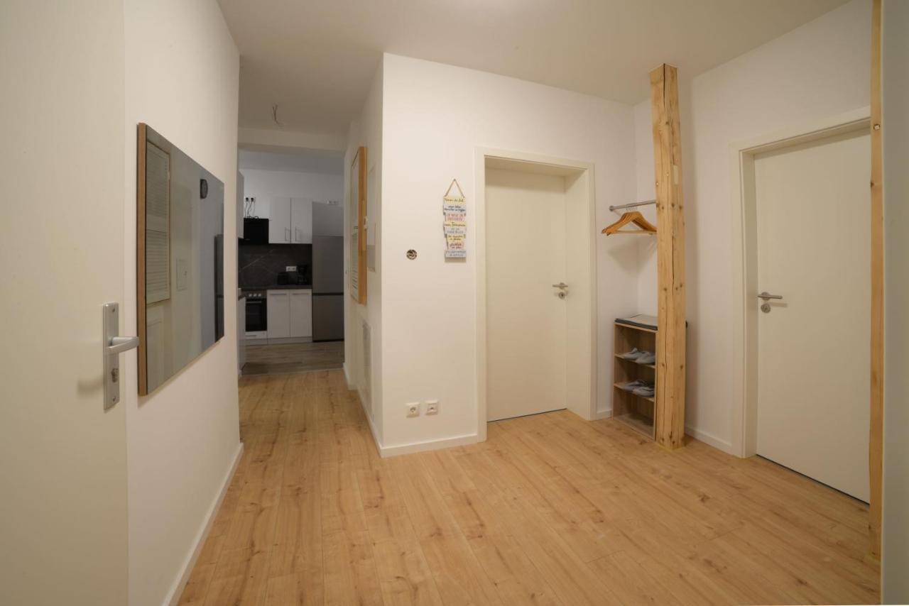 Schoene Ferienwohnung 78M2, 3 Schlafzimmer, 2 Baeder, Zentrumnah, 1Og Erfurt Exterior photo